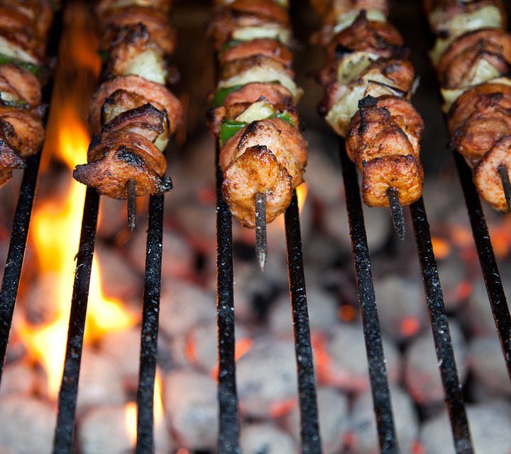 Weer lekker de Kamado BBQ aansteken!
